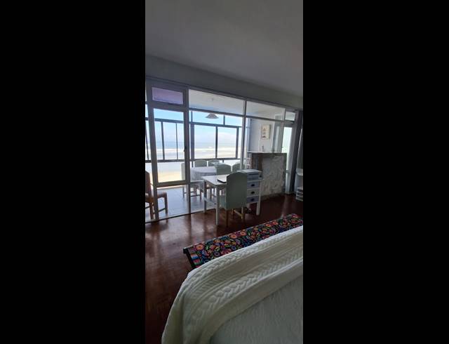 2 bed property to rent in STRAND